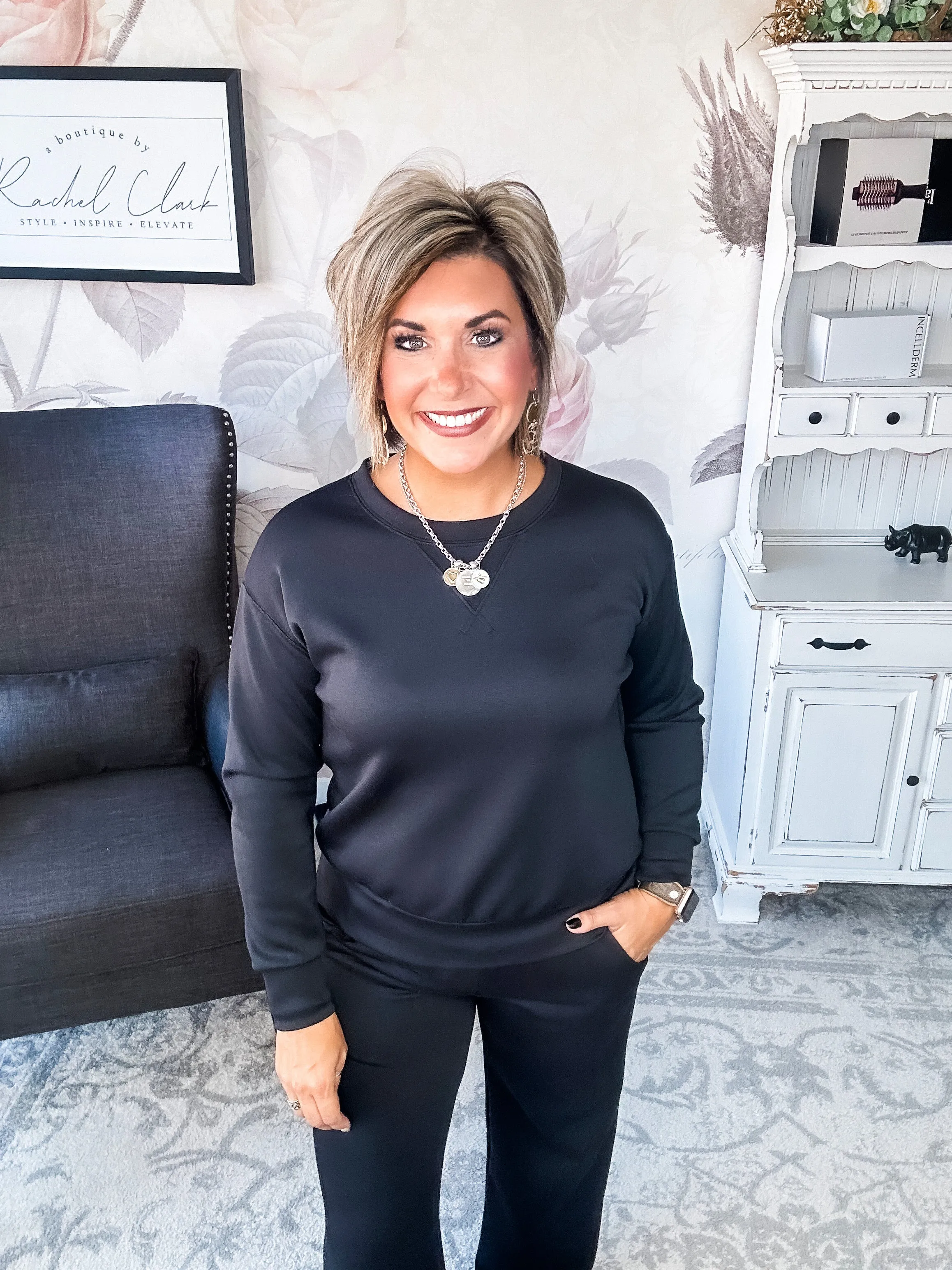 Cuddled Up On The Weekend Pullover - Black